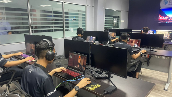 Pertandingan eSports di bengkel Teknologi Komputer Rangkaian ILP Kuala Langat